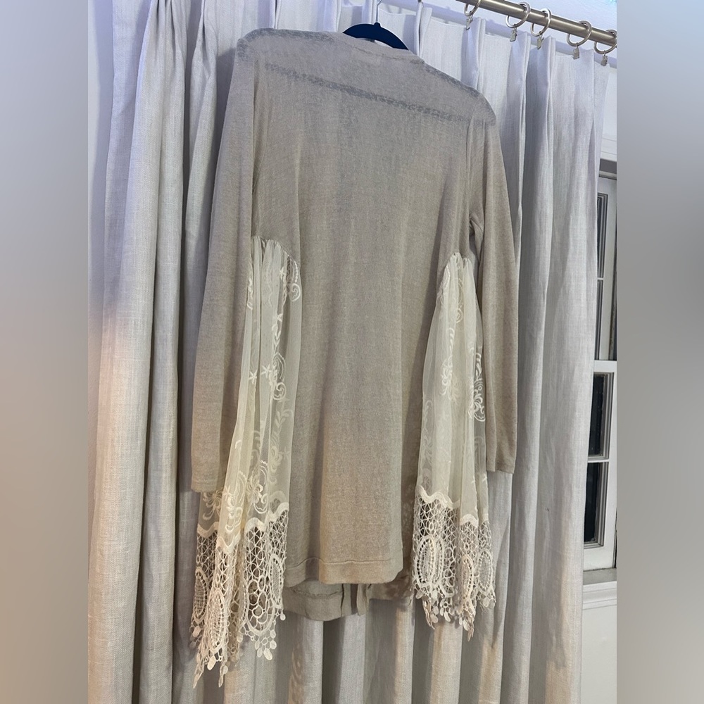 2 Altar’d State pullover tunics - Picture 10 of 10